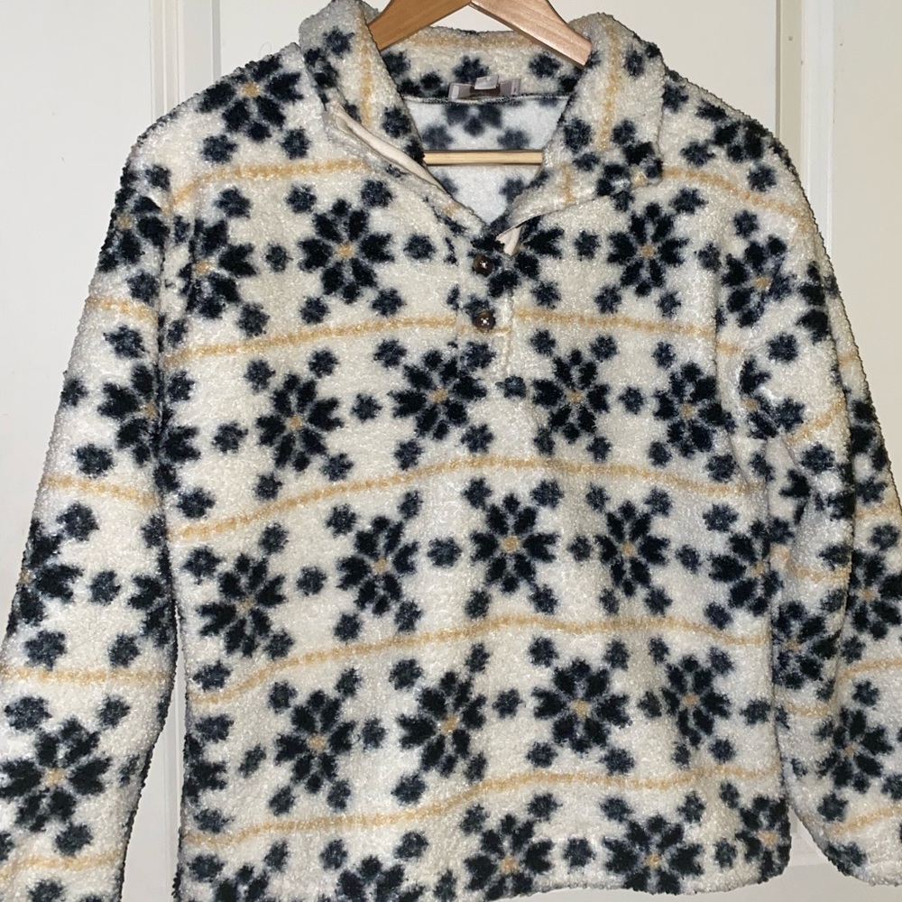 LOFT cute snuggly top NWOT